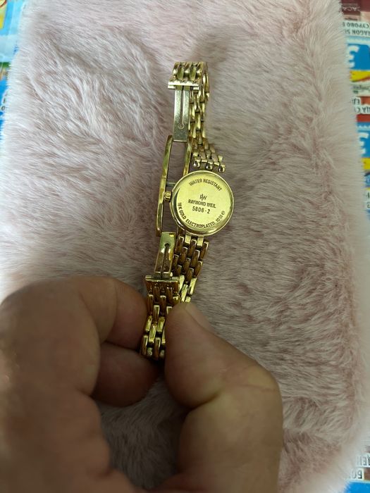 Дамски часовници RAYMOND WEIL / GUCCI / TISSOT