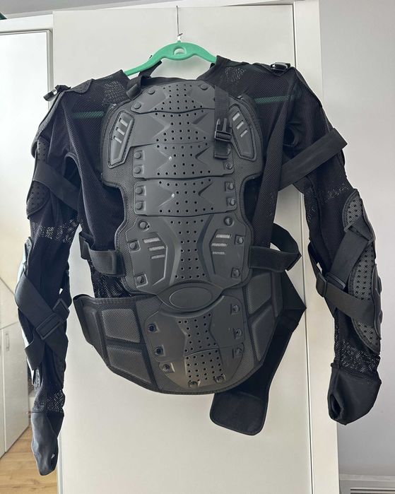 Protecție moto Aira cu plasă - Mărimea L - Nou cu etichetă