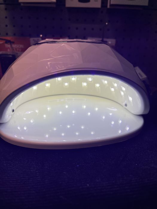 Uscator unghii cosmetica