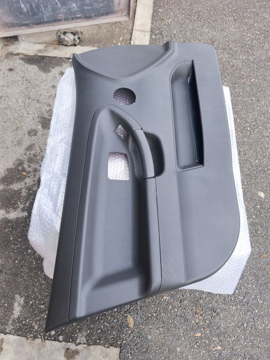 Обшивки дверей BMW E36 новые