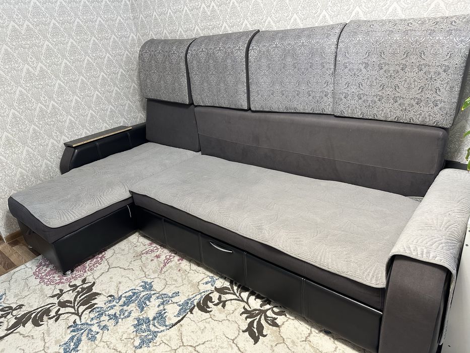 Продам диван в отличном состояния. Бу