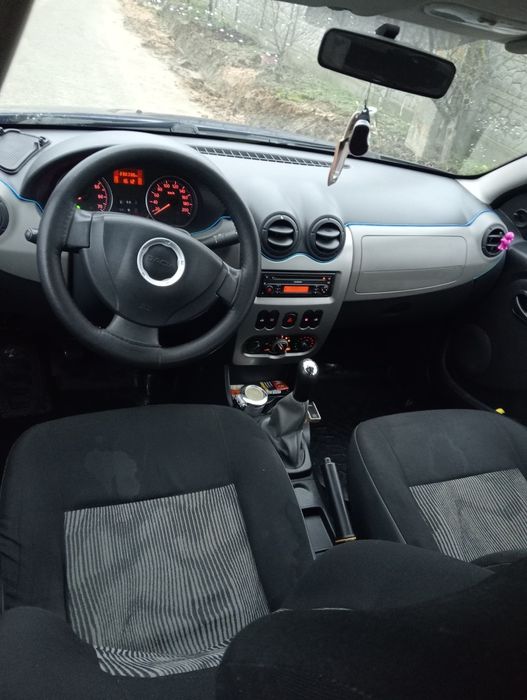 Vând Dacia Sandero