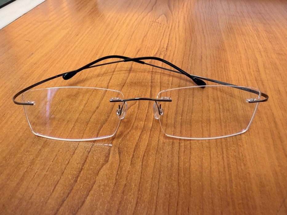 Безрамкови рамки за очила