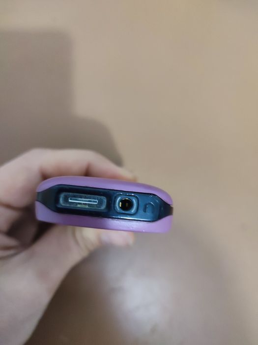 Сотовый телефон продам