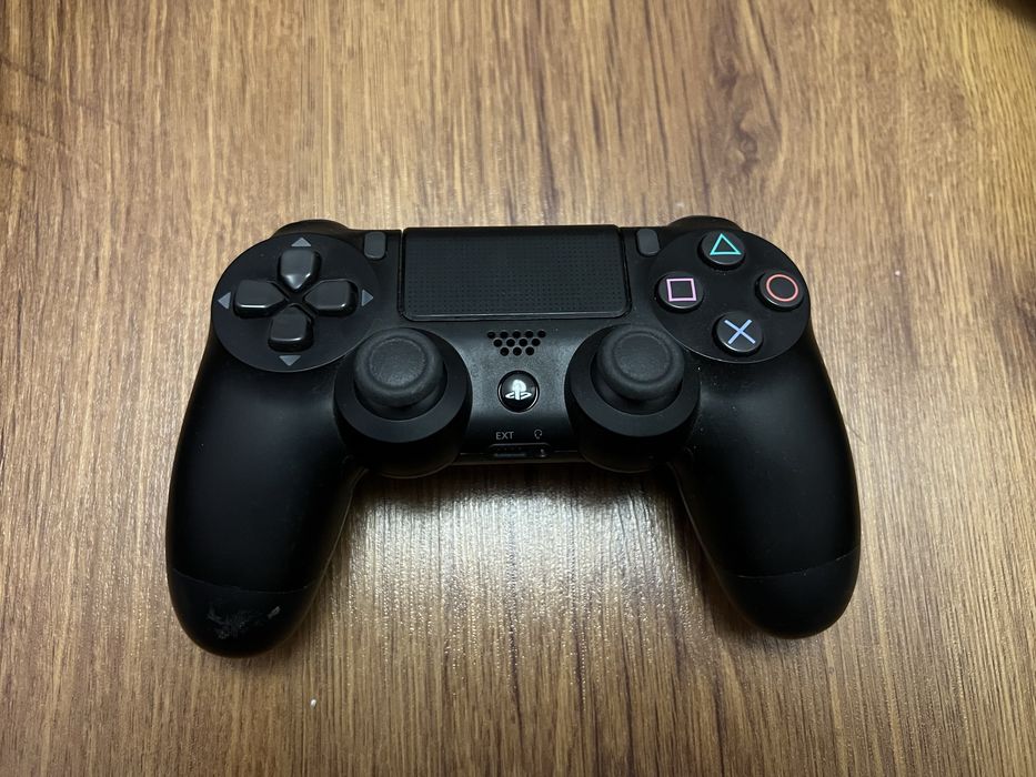 Продам джойстик dualshock 4