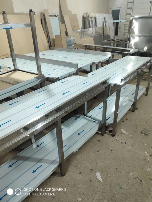 Кухонные оборудование стол мойка стеллажи