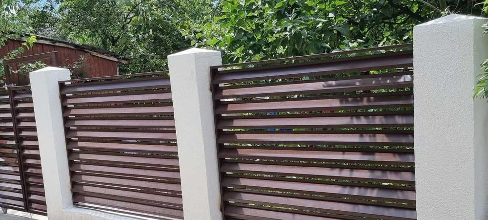 Garduri si porti din panouri stil jaluzele si alte modele disponibile