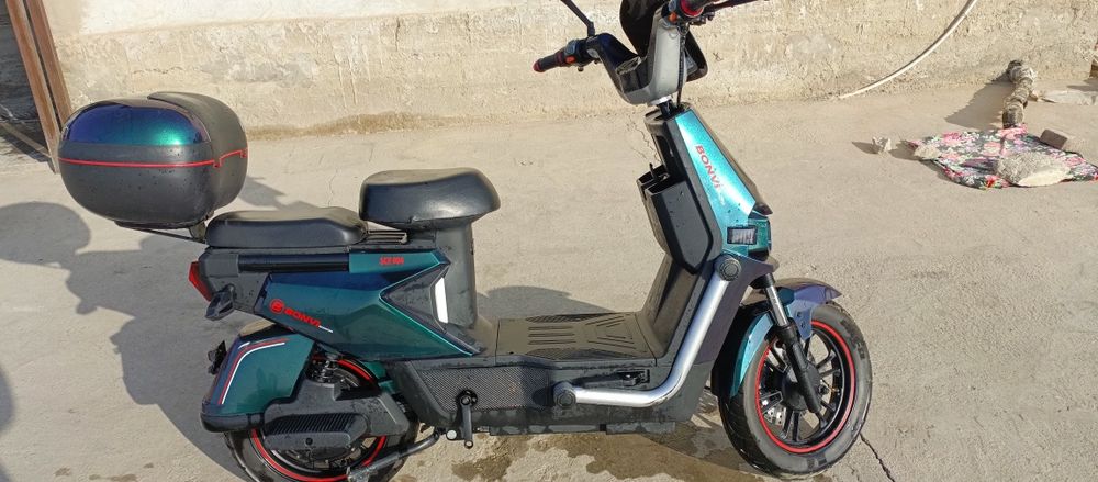 Skuter sotiladi arzonga