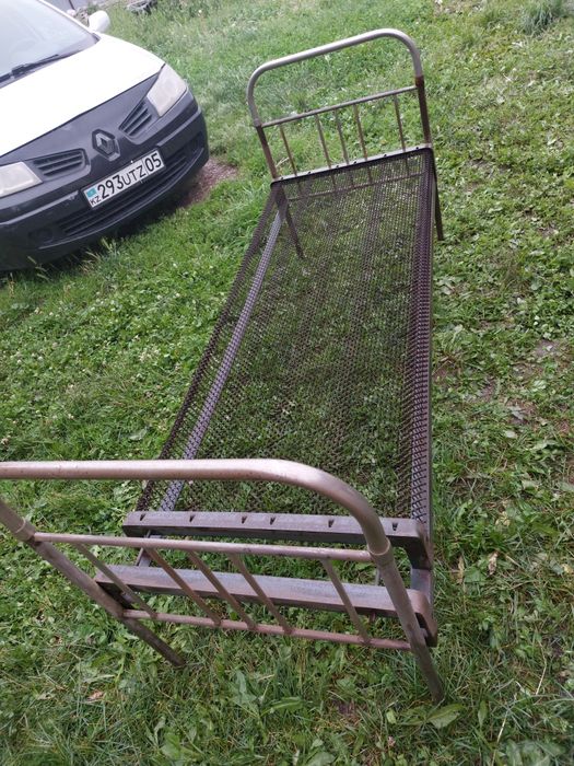 Продам железную кровать