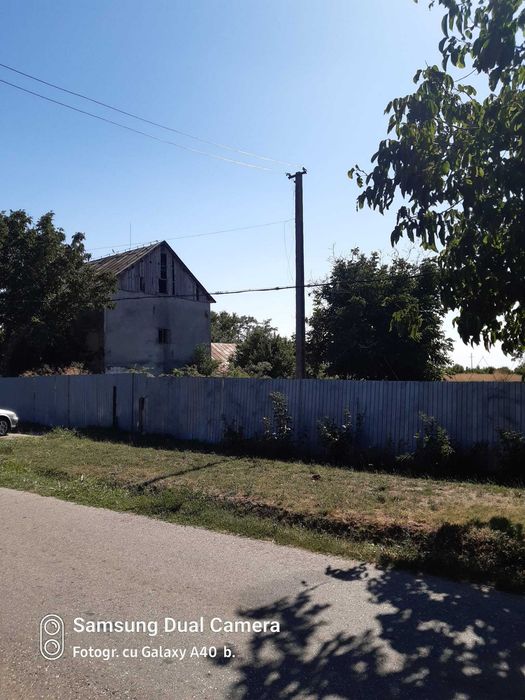 Vânzare imobil și terenuri – Com. Băneasa, Județul Giurgiu, lângă Primărie, central.