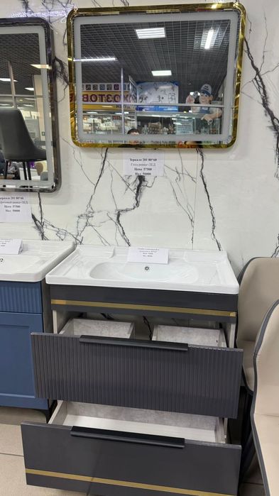 Прадам тумбы с раквинаи