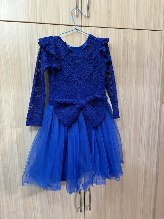 Дантелена рокля