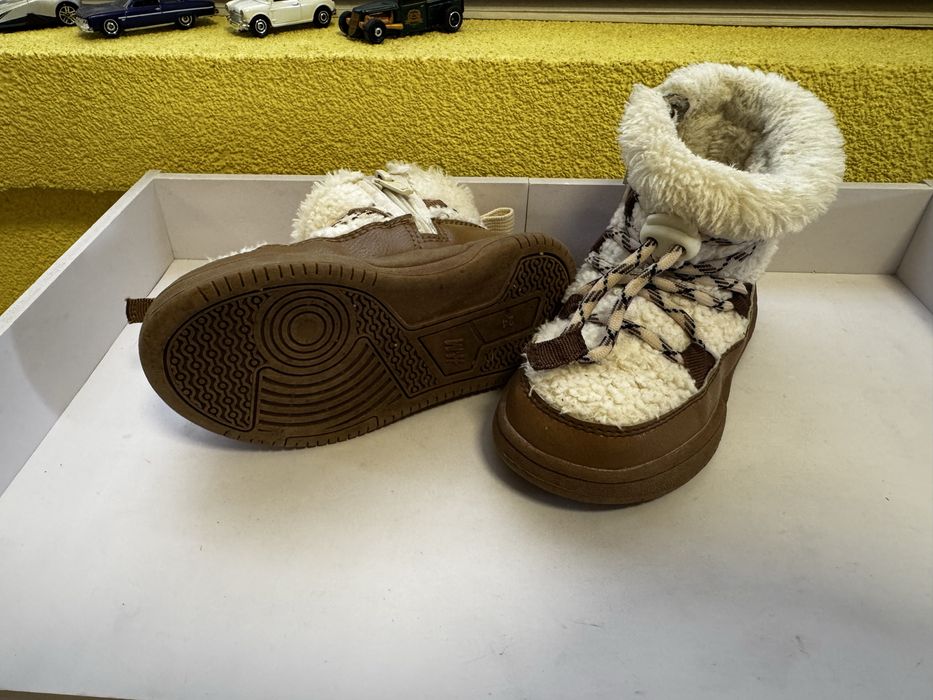 H&M-Мъхести боти