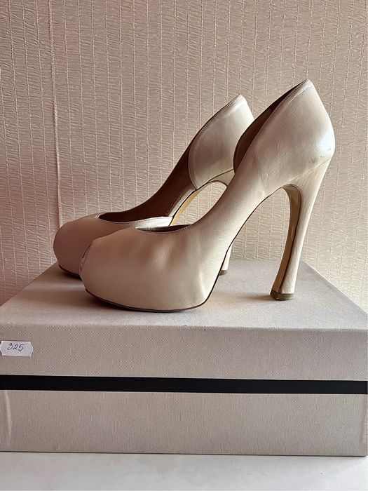 Pantofi cu toc Guban