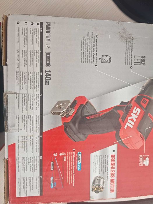 Masina de insurubat (bormasina) pe acumulator cu impact Skil 12 V