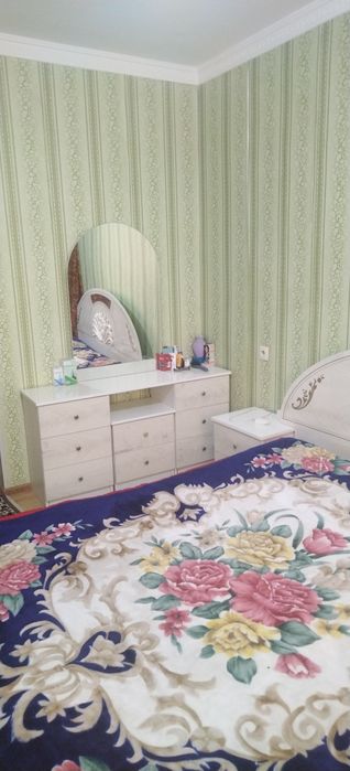 Срочно квартира сотилади.