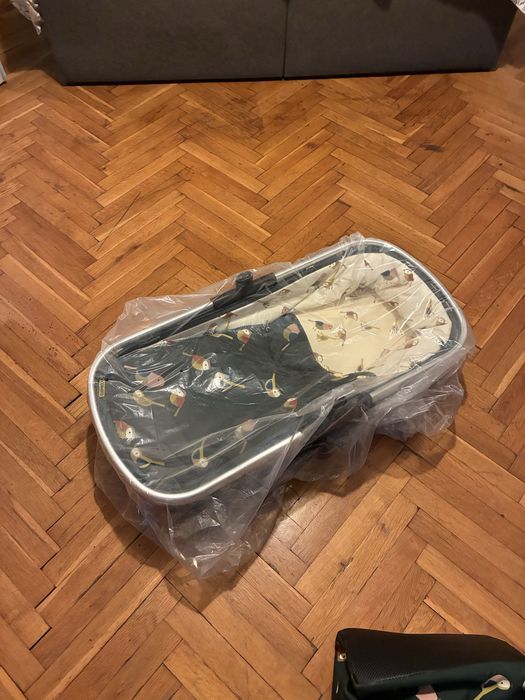 Продава се бебешка количка Cosato
