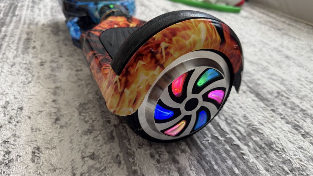 Hoverboard Electric cu Bluetooth LED si Telecomanda Flame & Ice