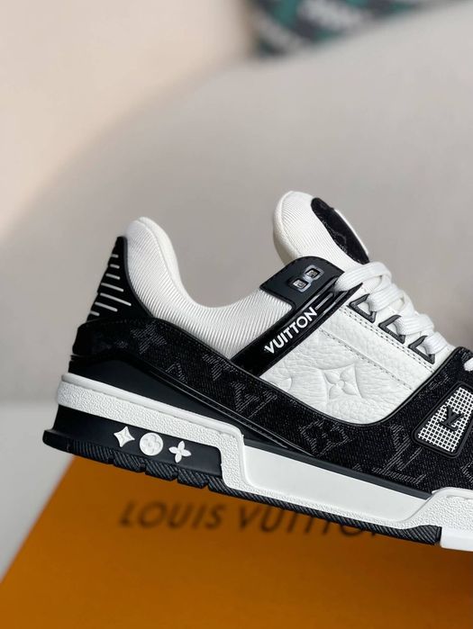 LV Нови Маратонки с Кутия [36-45 Номер]