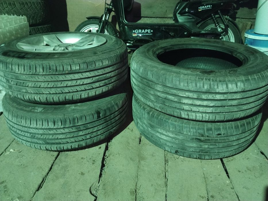 Продам шины r15 195/65