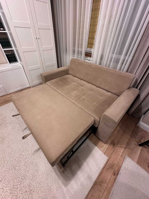 Canapea extensibila 3 locuri