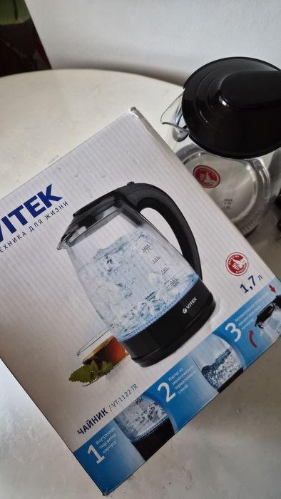 Электрический чайник Vitek