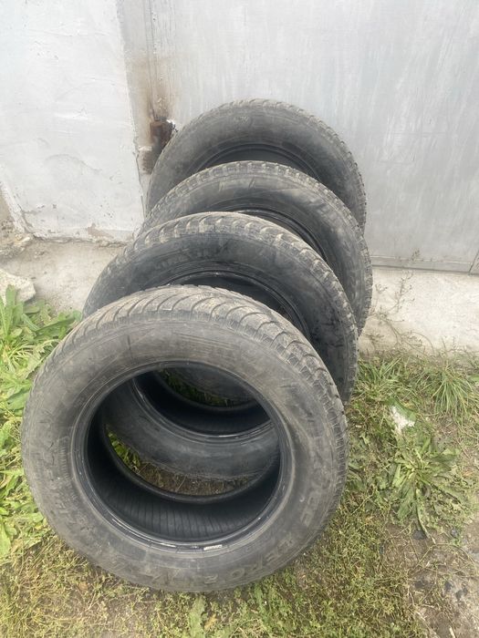 Продам зимнюю резину б/у