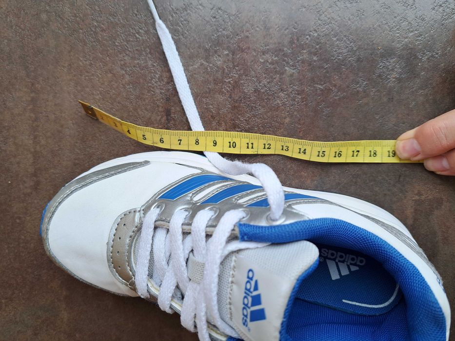 детски маратонки за момче,кецове,спортни обувки,Adidas,номер30,адидас