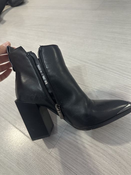 Кожаные ботильены