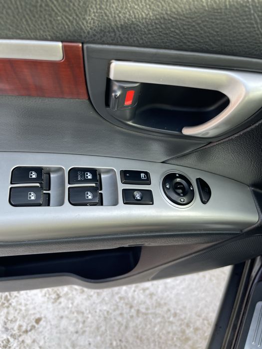 Продам Hyundai Santa Fe. 2008 год.