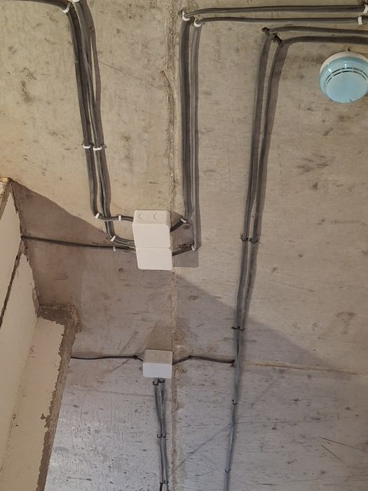 Электрик услуги качественно спецалист 24/7