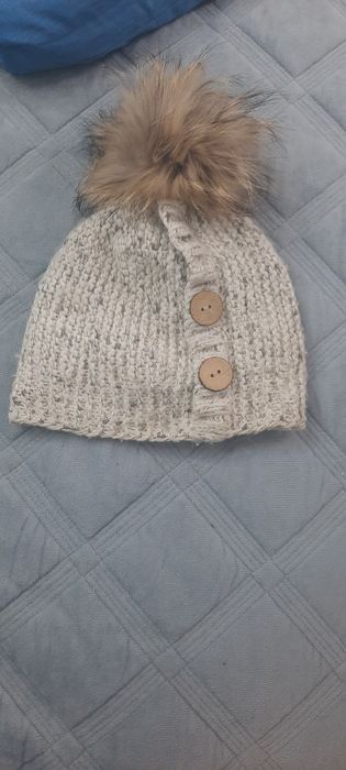 Продам шапочку для девочки зима