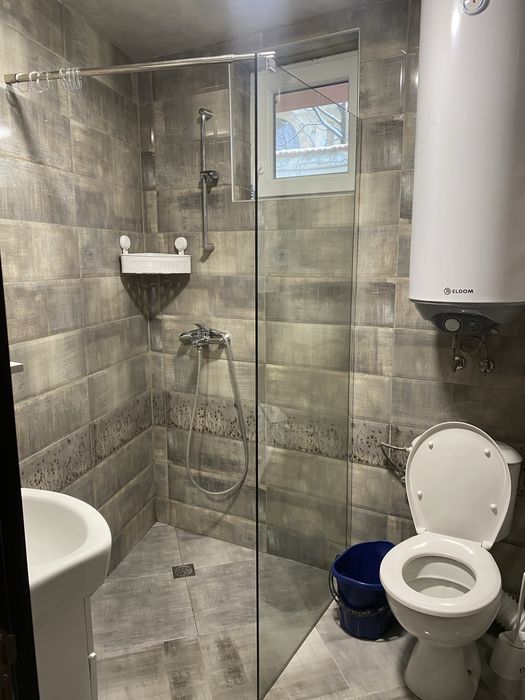 Дава се под наем Тристаен апартамент в Варна, Колхозен пазар - 90 кв.м за 612 € - Снимка #10