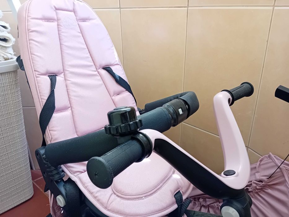 Tricicleta kinderkraft  stroller ptr copii peste 1an, din 2025