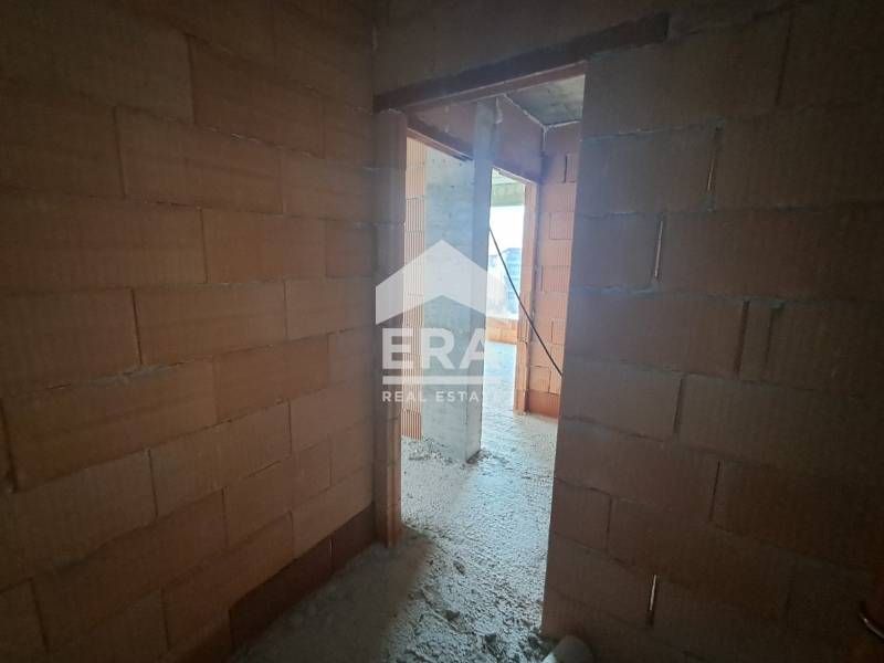 Продава се Двустаен апартамент в Варна, м-т Пчелина - 67 кв.м за 971 €/кв.м - Снимка #8