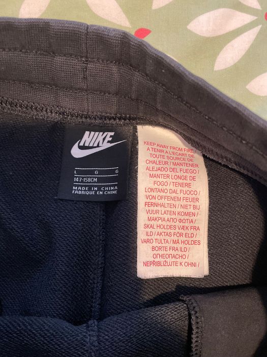 Pantaloni ttening baieti 11-12 ani Adidas si Nike