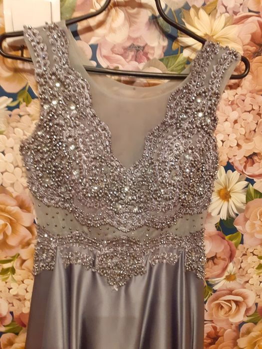 Платье вечернее.