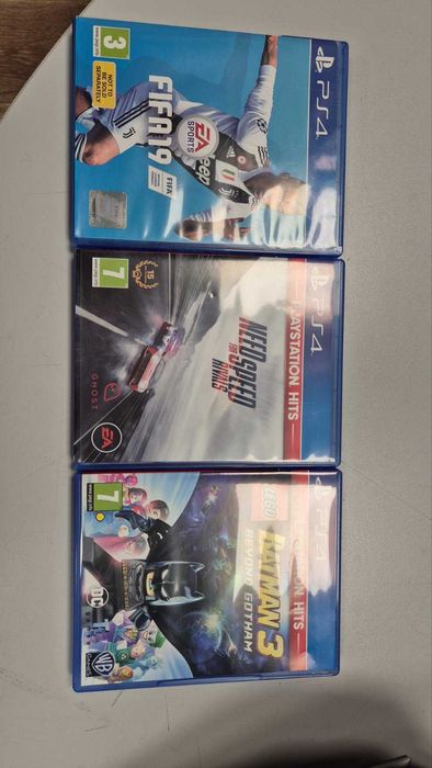 Playstation 4 pro + 3 игри - Fifa 19, NFS rivals и Batman Lego 3
