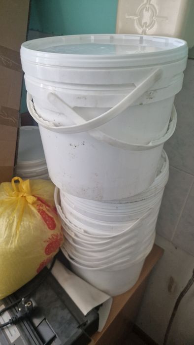 Продам ведро 10л