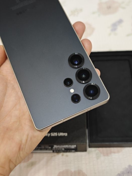 Samsung S25 Ultra 512Gb без ремонта