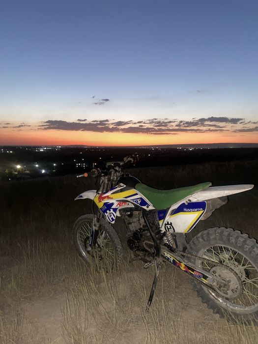 Продам эндуро 250 кубов