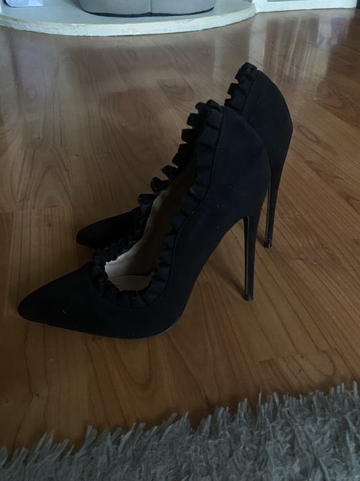 Pantofi eleganti din catifea