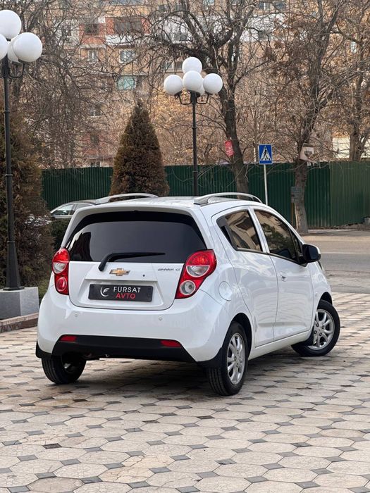 Spark 4 позиция в рассрочку