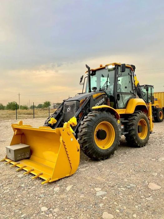 Погрузчик Экскаватор ХСМЖ