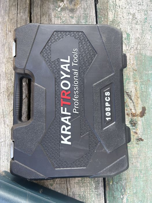 Разпродажба на машини и инструменти