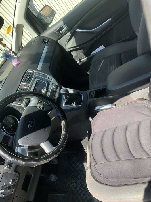 Vând Ford C-Max!