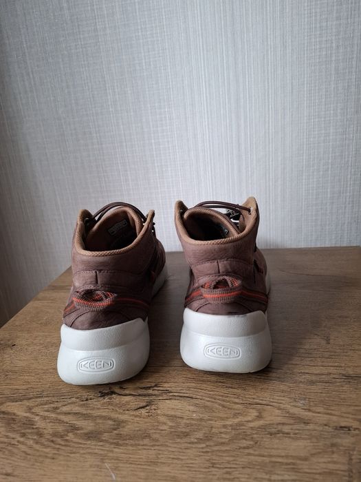 KEEN мъжки обувки 43 номер.