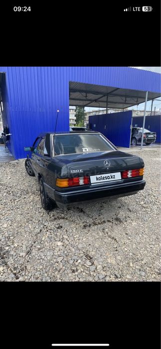 Продам Мерседес 190 автомат 2,0