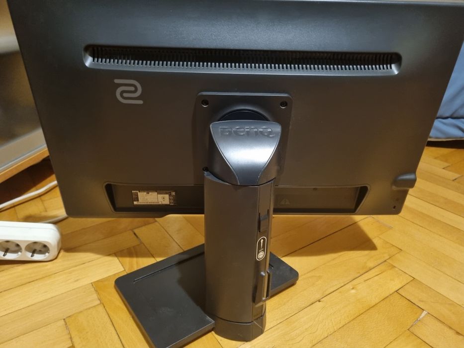 benq ZOWIE xl2411p Nvidia 3d vision geiming монитор не вклучва