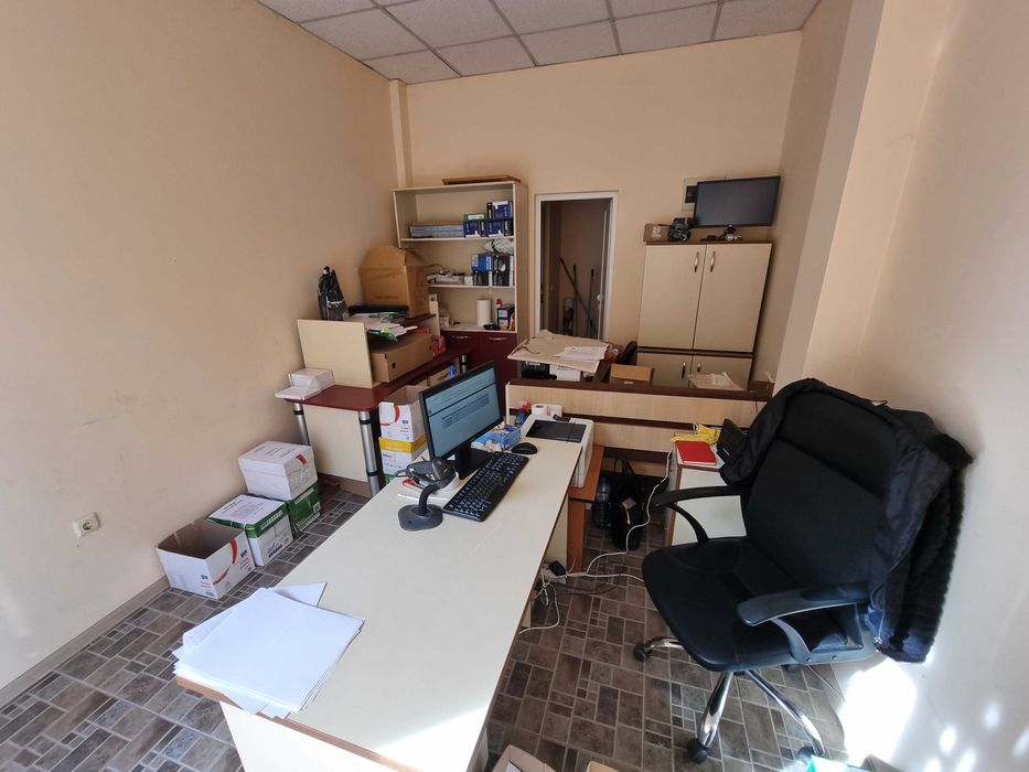 Продава се Офис в Благоевград, Освобождение - 20 кв.м за 1500 €/кв.м - Снимка #1